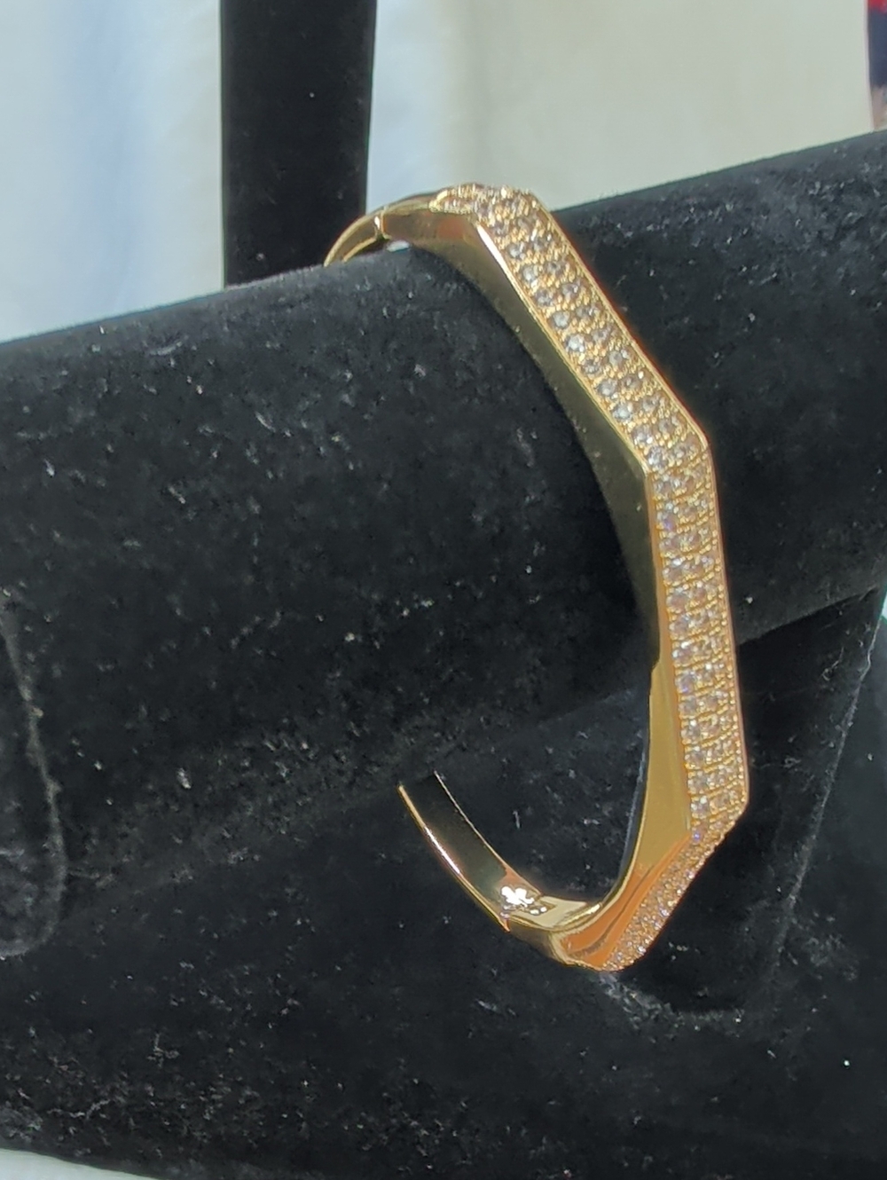 NWOT (411) Gold Plated Octagon Geometric Pavé Crystal Cuff Bangle